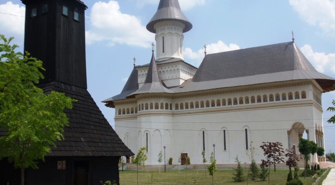 Prăznuirea Acoperământului Maicii Domnului, la Mănăstirea Arad-Gai