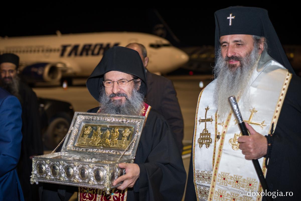 Căldura sufletească a Sfintei Maria Magdalena, manifestată acum două mii de ani iese în mod fizic din mâna ei