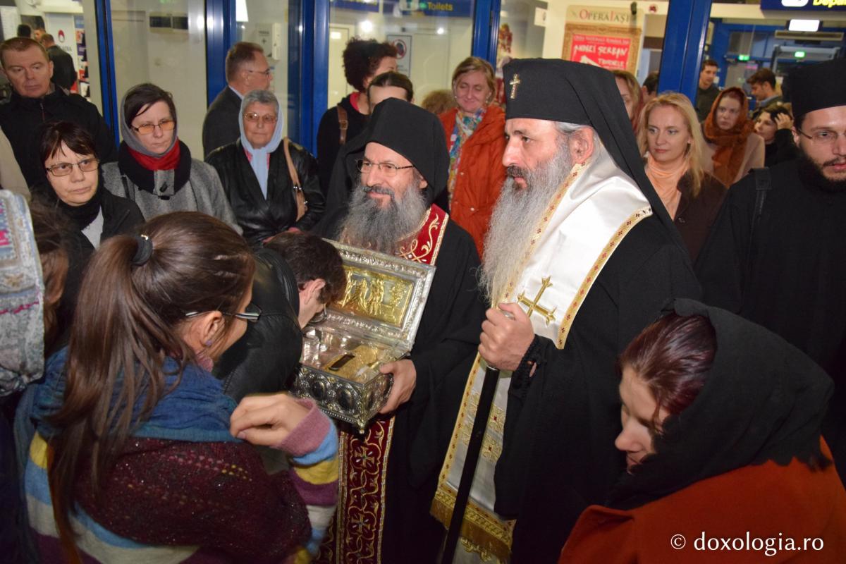 Cinstitele moaște ale Sfintei Maria Magdalena au ajuns la Iași Cinstitele moaște ale Sfintei Maria Magdalena au ajuns la Iași