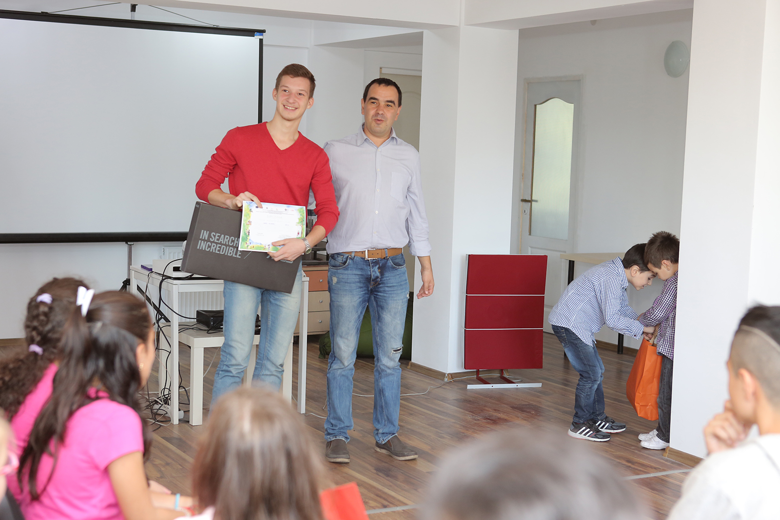 Concurs de creație organizat în scopul ajutorării copiilor la Fundația Solidaritate și Speranță