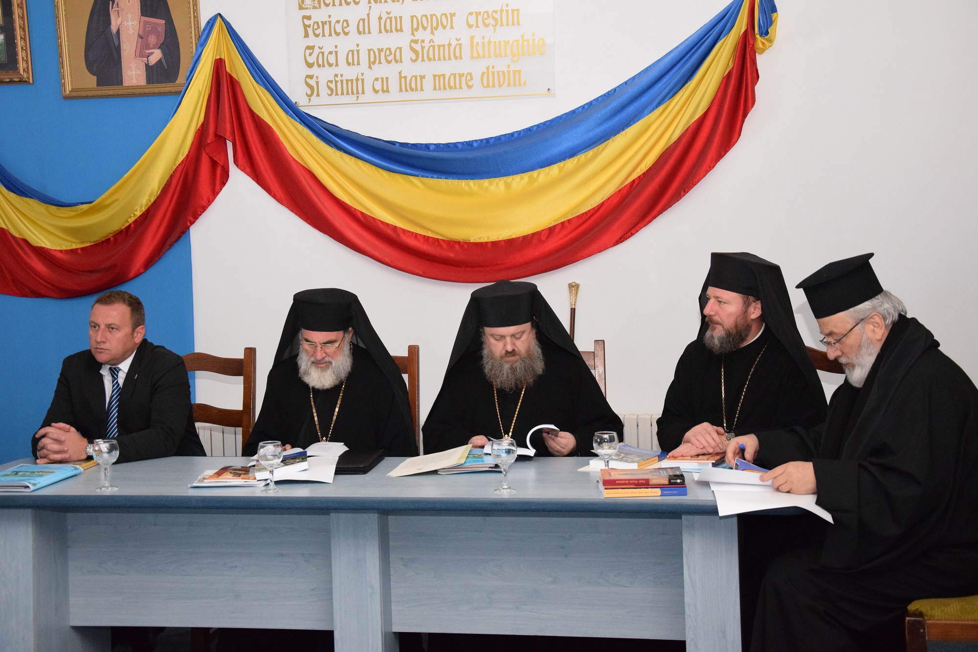 Ample manifestări spiritual-culturale, la împlinirea a 160 de ani de la înființarea Seminarului Teologic Liceal Ortodox „Veniamin Costachi” Ample manifestări spiritual-culturale, la împlinirea a 160 de ani de la înființarea Seminarului Teologic Liceal Ortodox „Veniamin Costachi”