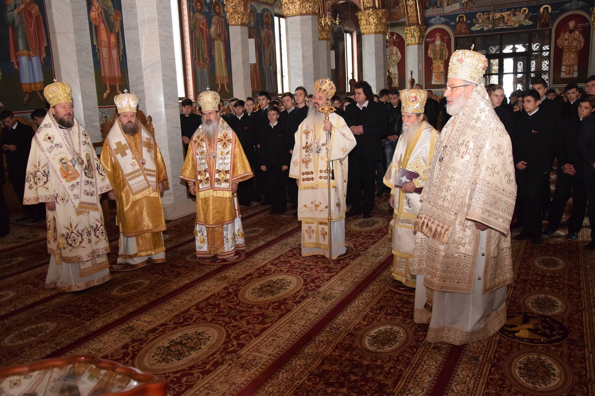 Ample manifestări spiritual-culturale, la împlinirea a 160 de ani de la înființarea Seminarului Teologic Liceal Ortodox „Veniamin Costachi” Ample manifestări spiritual-culturale, la împlinirea a 160 de ani de la înființarea Seminarului Teologic Liceal Ortodox „Veniamin Costachi”