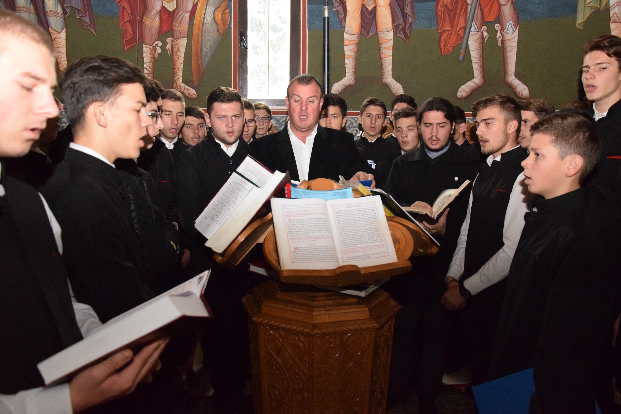 Ample manifestări spiritual-culturale, la împlinirea a 160 de ani de la înființarea Seminarului Teologic Liceal Ortodox „Veniamin Costachi” Ample manifestări spiritual-culturale, la împlinirea a 160 de ani de la înființarea Seminarului Teologic Liceal Ortodox „Veniamin Costachi”