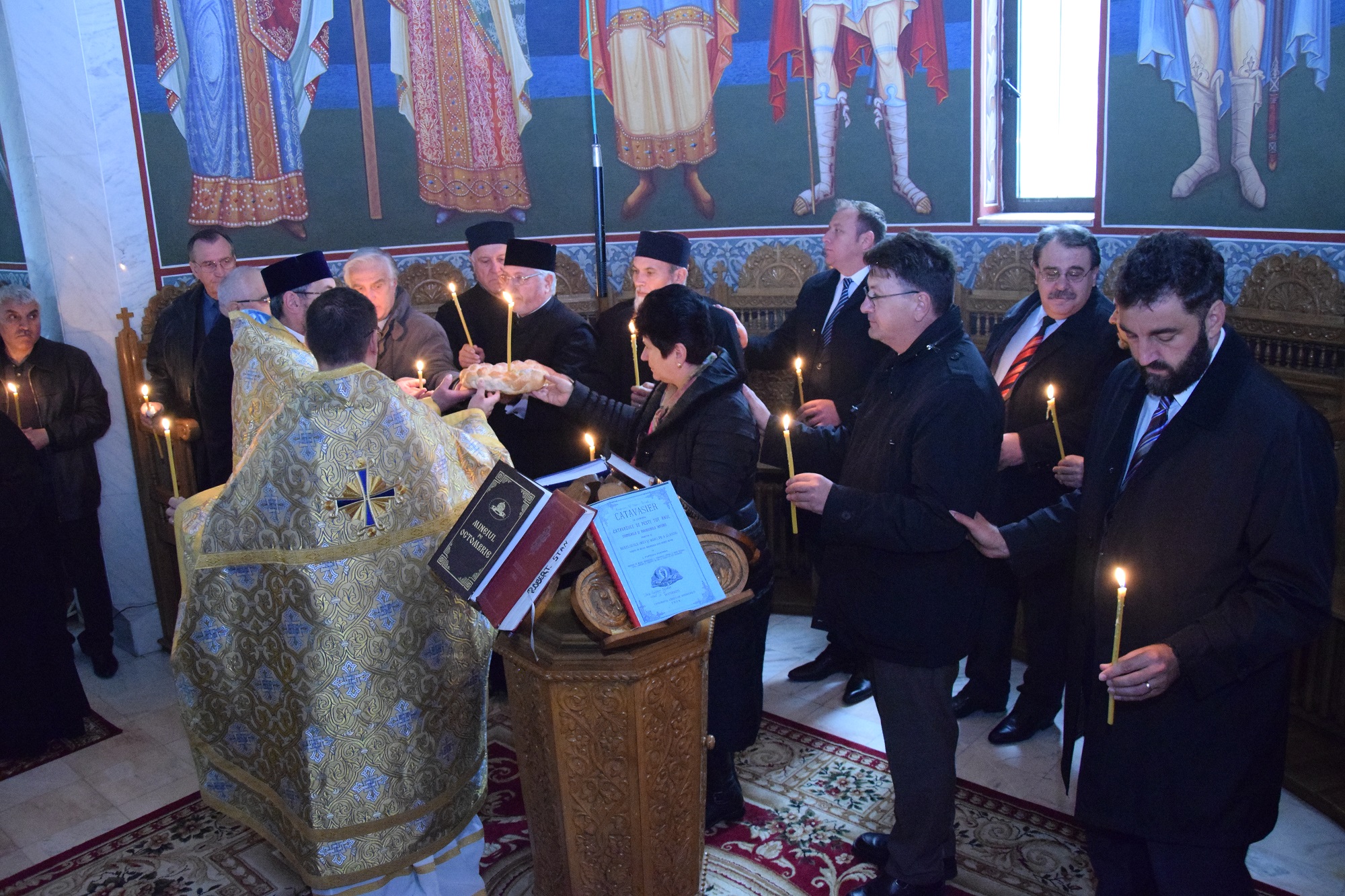 Ample manifestări spiritual-culturale, la împlinirea a 160 de ani de la înființarea Seminarului Teologic Liceal Ortodox „Veniamin Costachi” Ample manifestări spiritual-culturale, la împlinirea a 160 de ani de la înființarea Seminarului Teologic Liceal Ortodox „Veniamin Costachi”