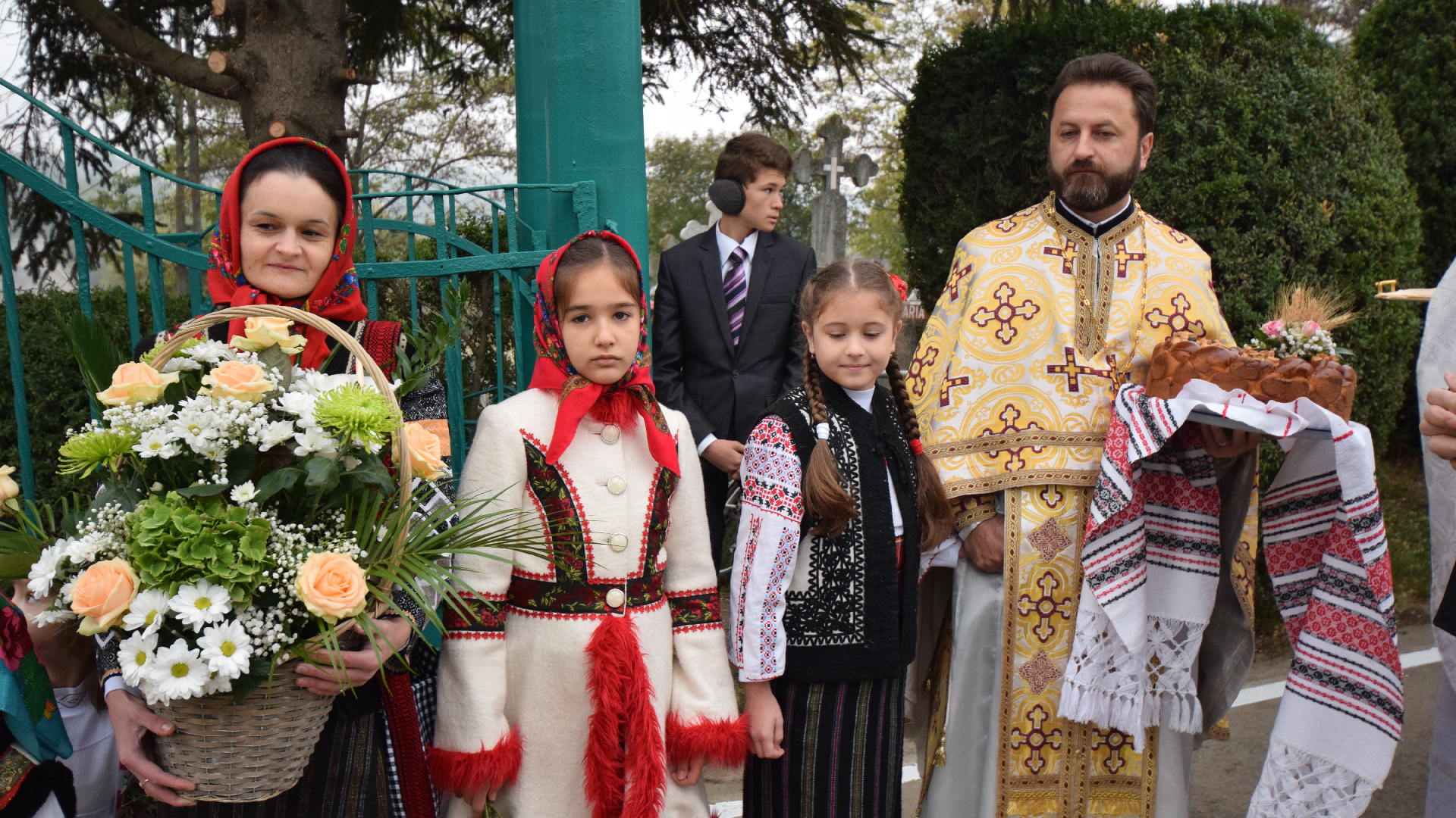 Resfințire la Trestiana: „Destinația omului nu este mormântul” Resfințire la Trestiana: „Destinația omului nu este mormântul”