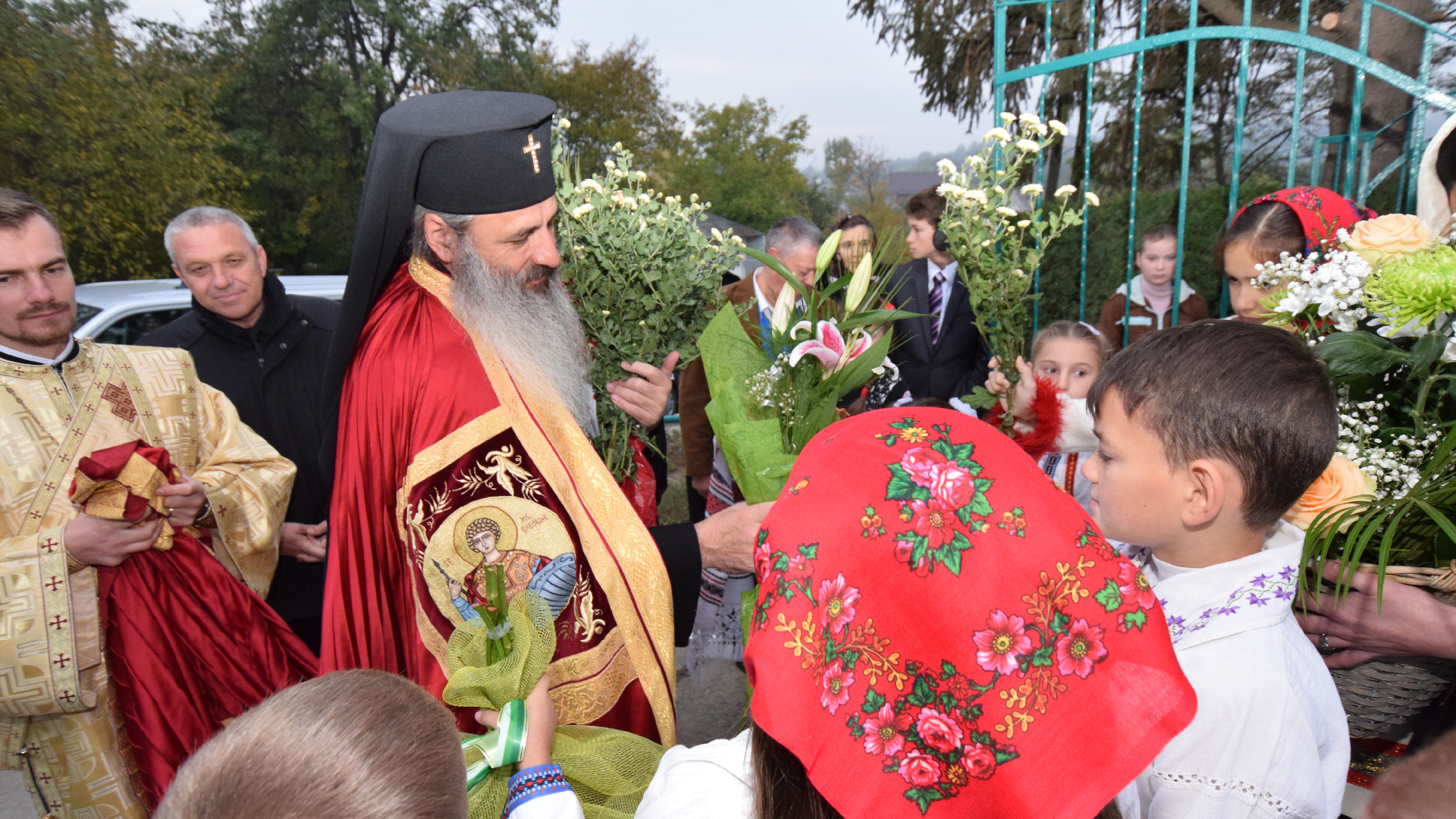 Resfințire la Trestiana: „Destinația omului nu este mormântul” Resfințire la Trestiana: „Destinația omului nu este mormântul”