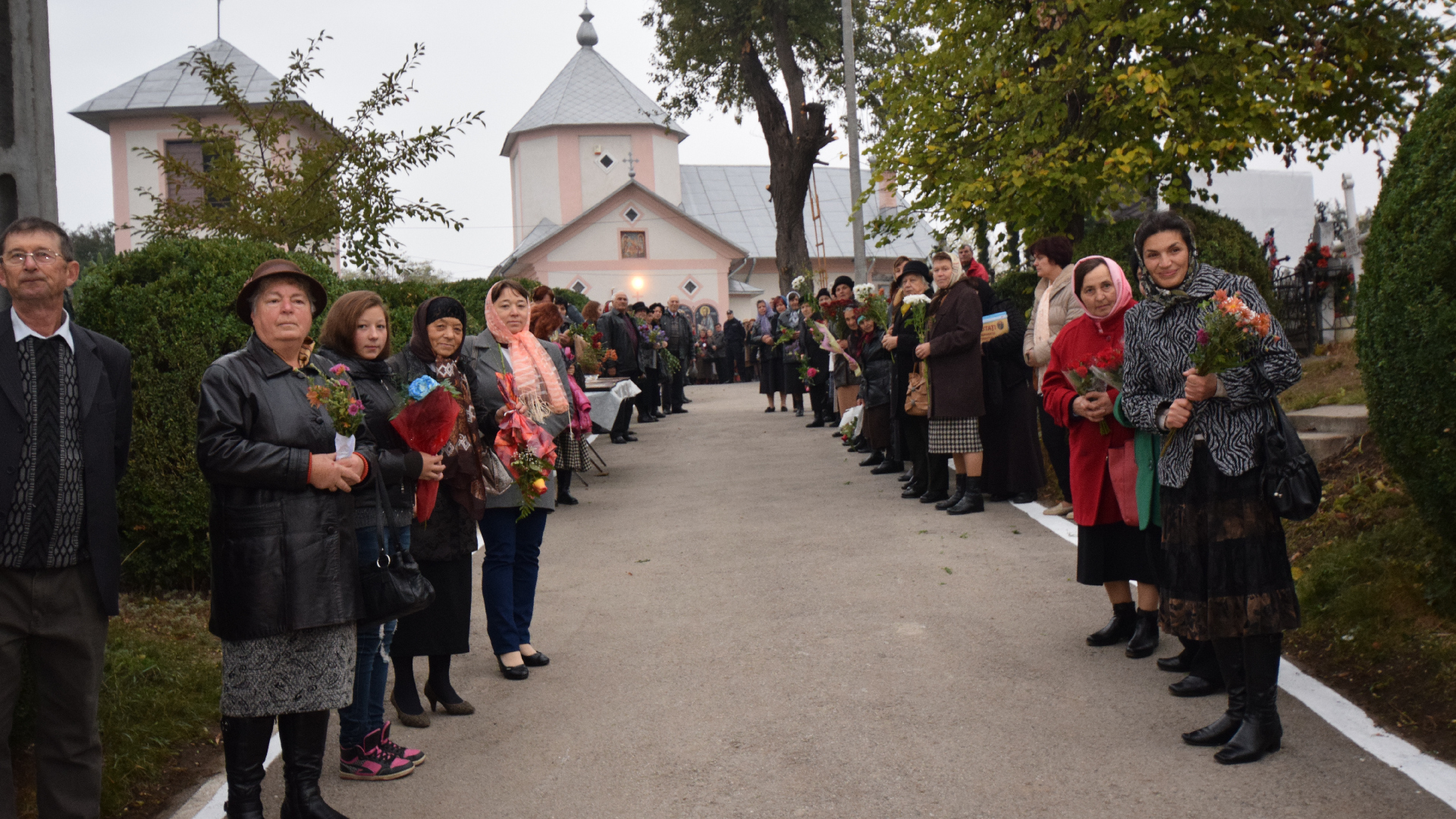Resfințire la Trestiana: „Destinația omului nu este mormântul” Resfințire la Trestiana: „Destinația omului nu este mormântul”