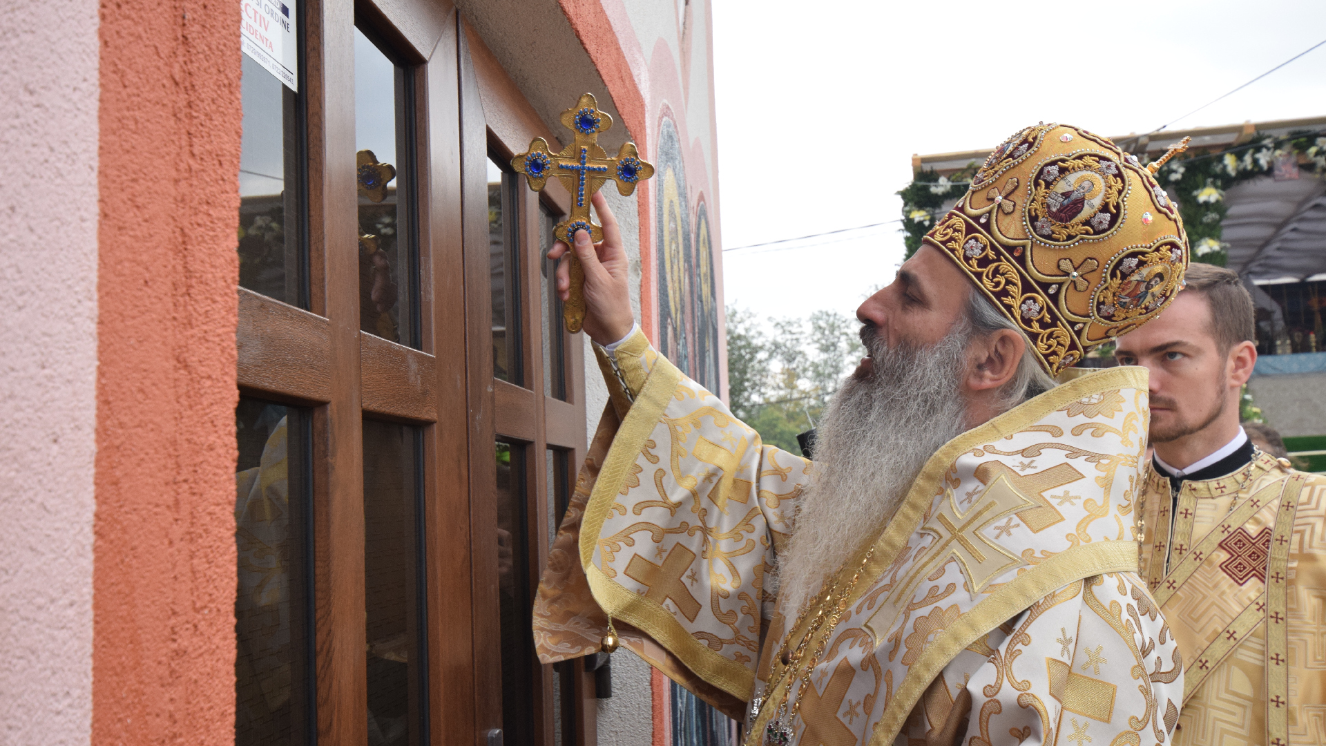 Resfințire la Trestiana: „Destinația omului nu este mormântul” Resfințire la Trestiana: „Destinația omului nu este mormântul”