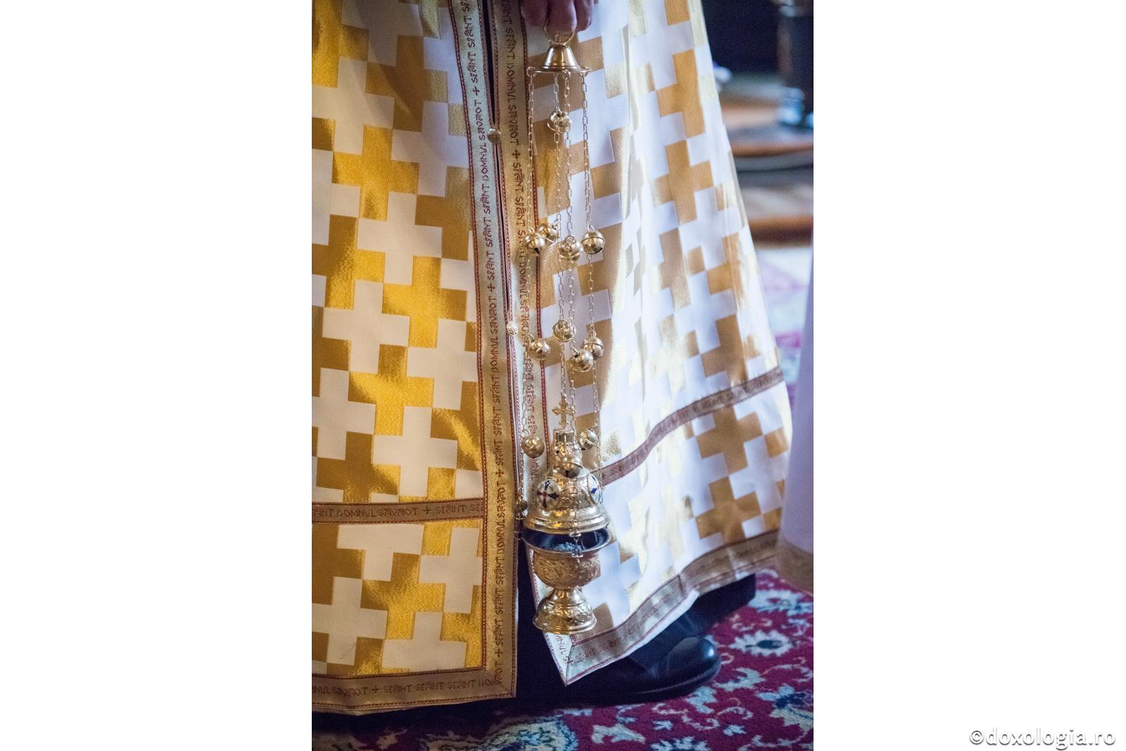 Cădelnița – armă a preotului