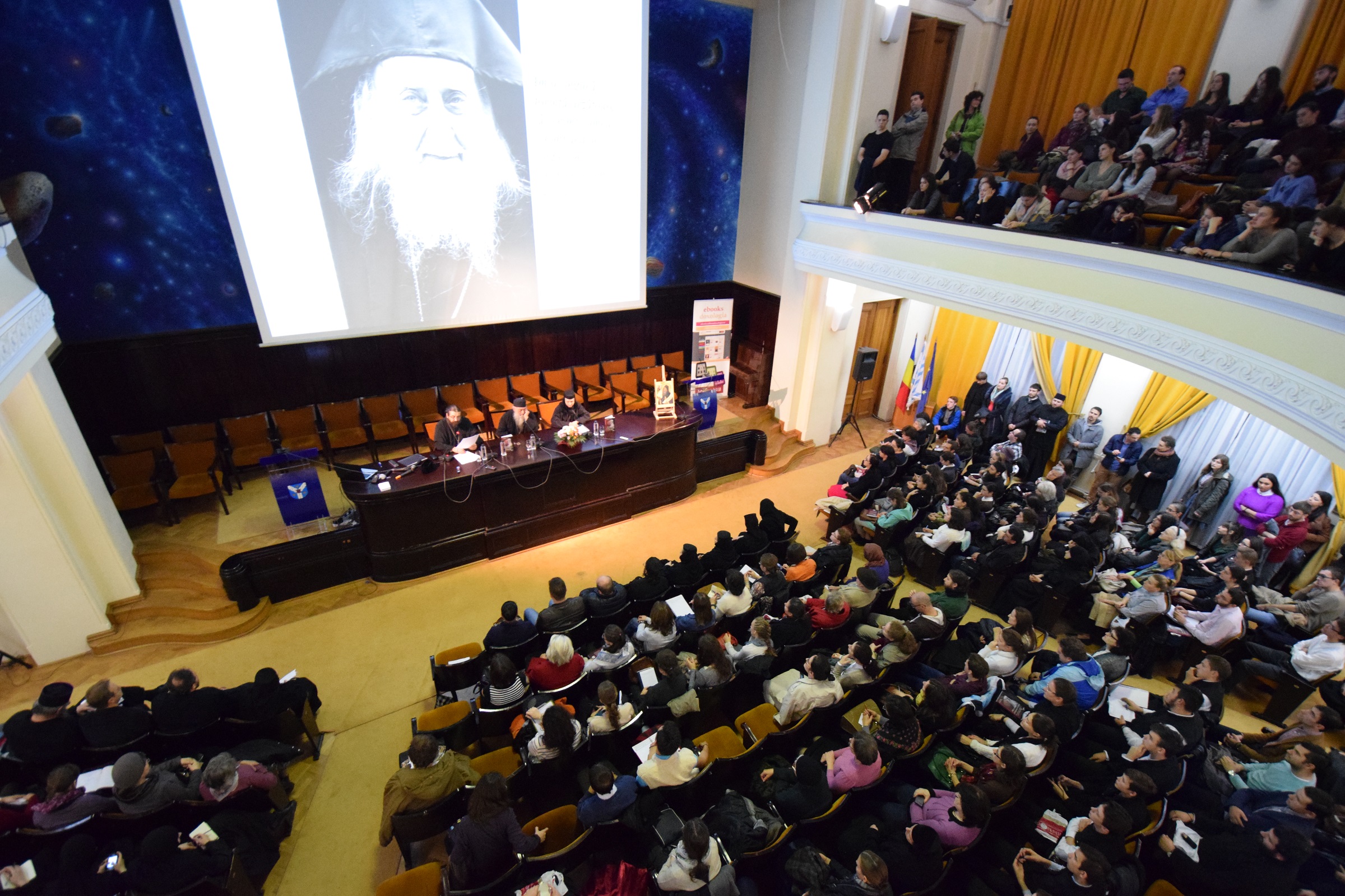 Sală arhiplină, la cea de-a doua conferință susținută de părintele Zaharia Zaharou la Iași