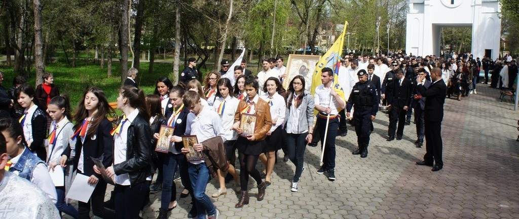 Procesiune cu ocazia hramului Mănăstirii Slobozia
