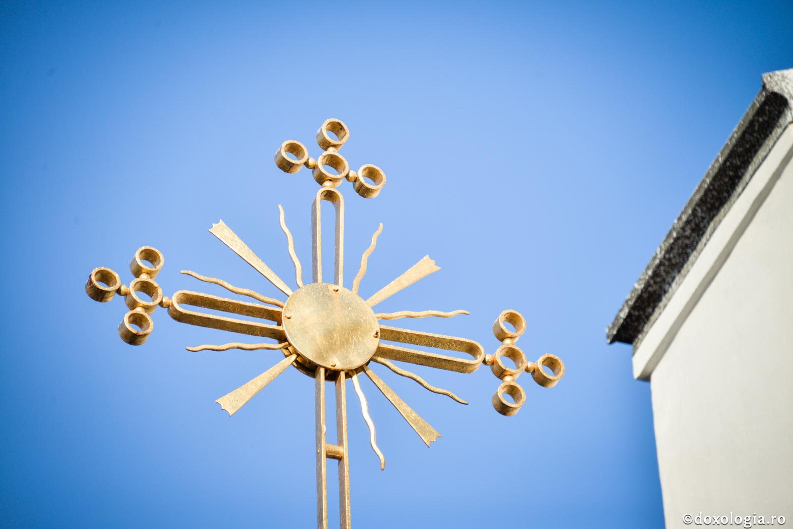 Foto: Oana Nechifor Părintele Policarp de la Bisericani: „Leacul pentru boală vine prin credința noastră”