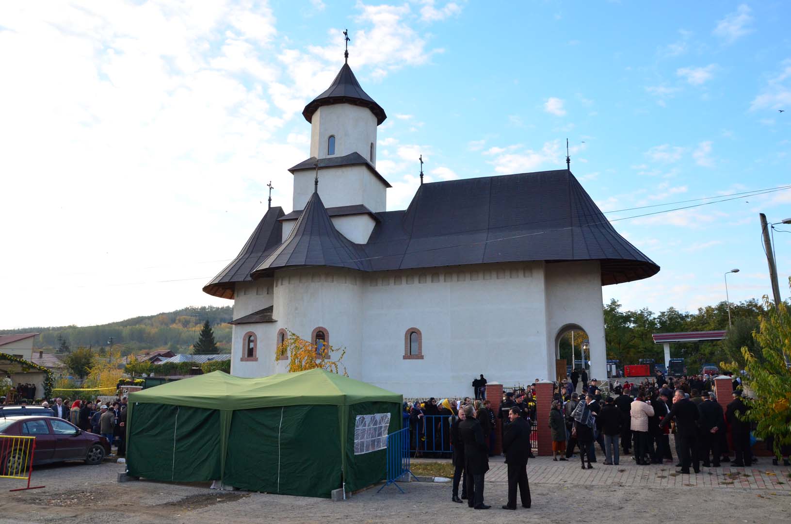 „Omul viu este cel care recunoaște iubirea lui Dumnezeu” - Sfințire de biserică la Răducăneni, Protopopiatul II Iași