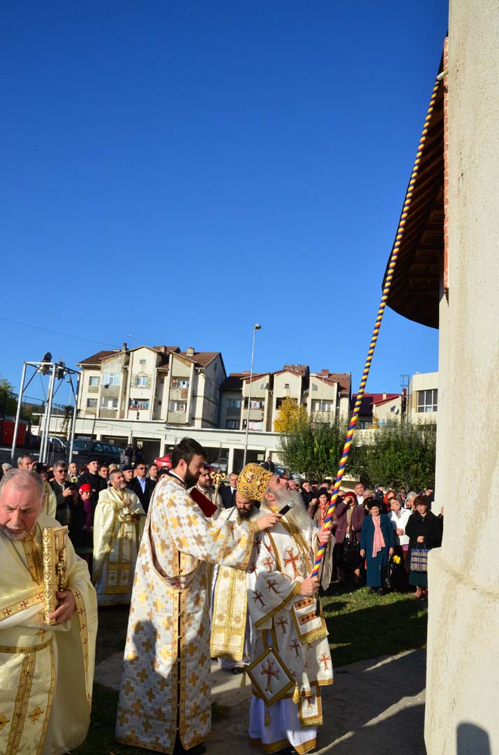 „Omul viu este cel care recunoaște iubirea lui Dumnezeu” - Sfințire de biserică la Răducăneni, Protopopiatul II Iași