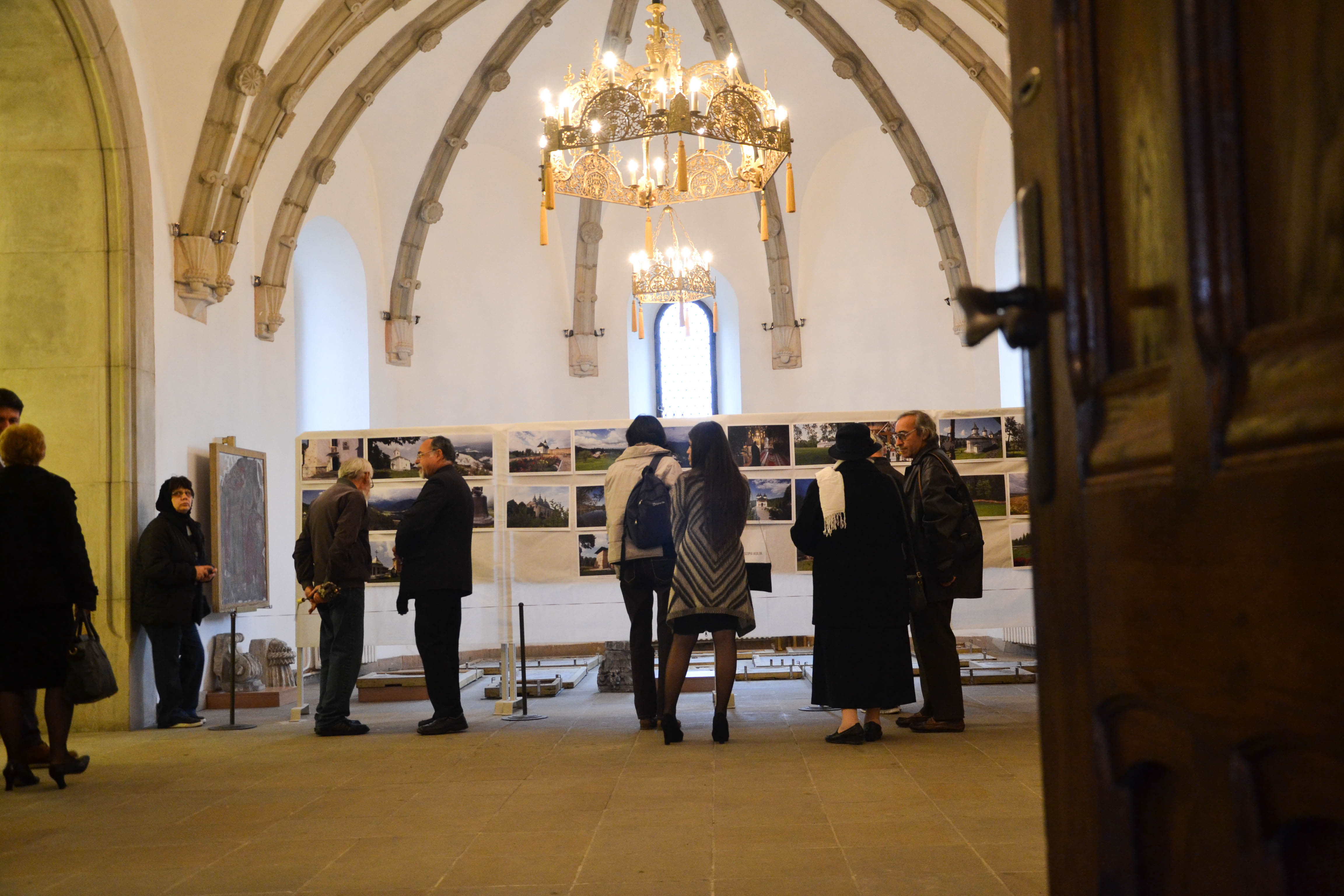 Albumul „Ceruri” – un pelerinaj vizual spre locurile în care cerurile spun slava lui Dumnezeu