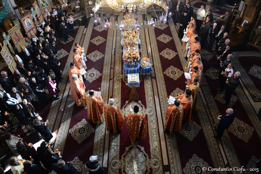 Parastas pentru părintele Vasile Nuţu, la Gura Humorului