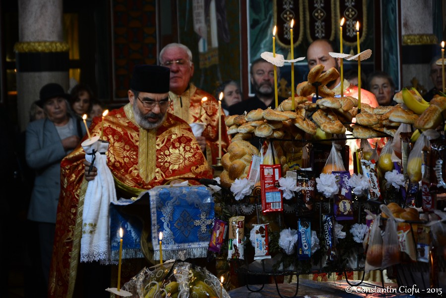 Parastas pentru părintele Vasile Nuţu, la Gura Humorului