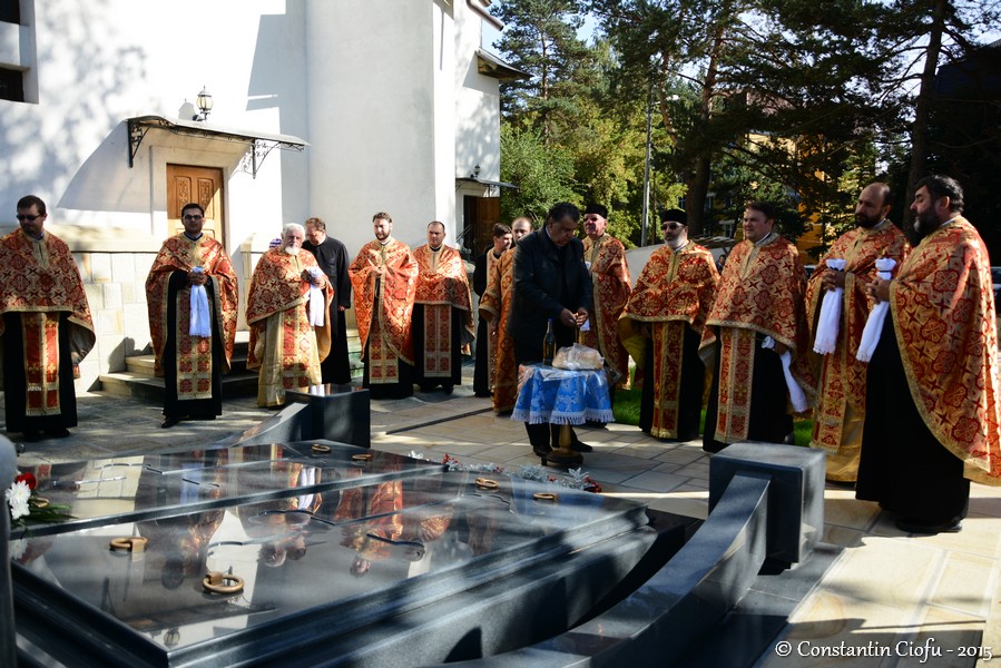 Parastas pentru părintele Vasile Nuţu, la Gura Humorului