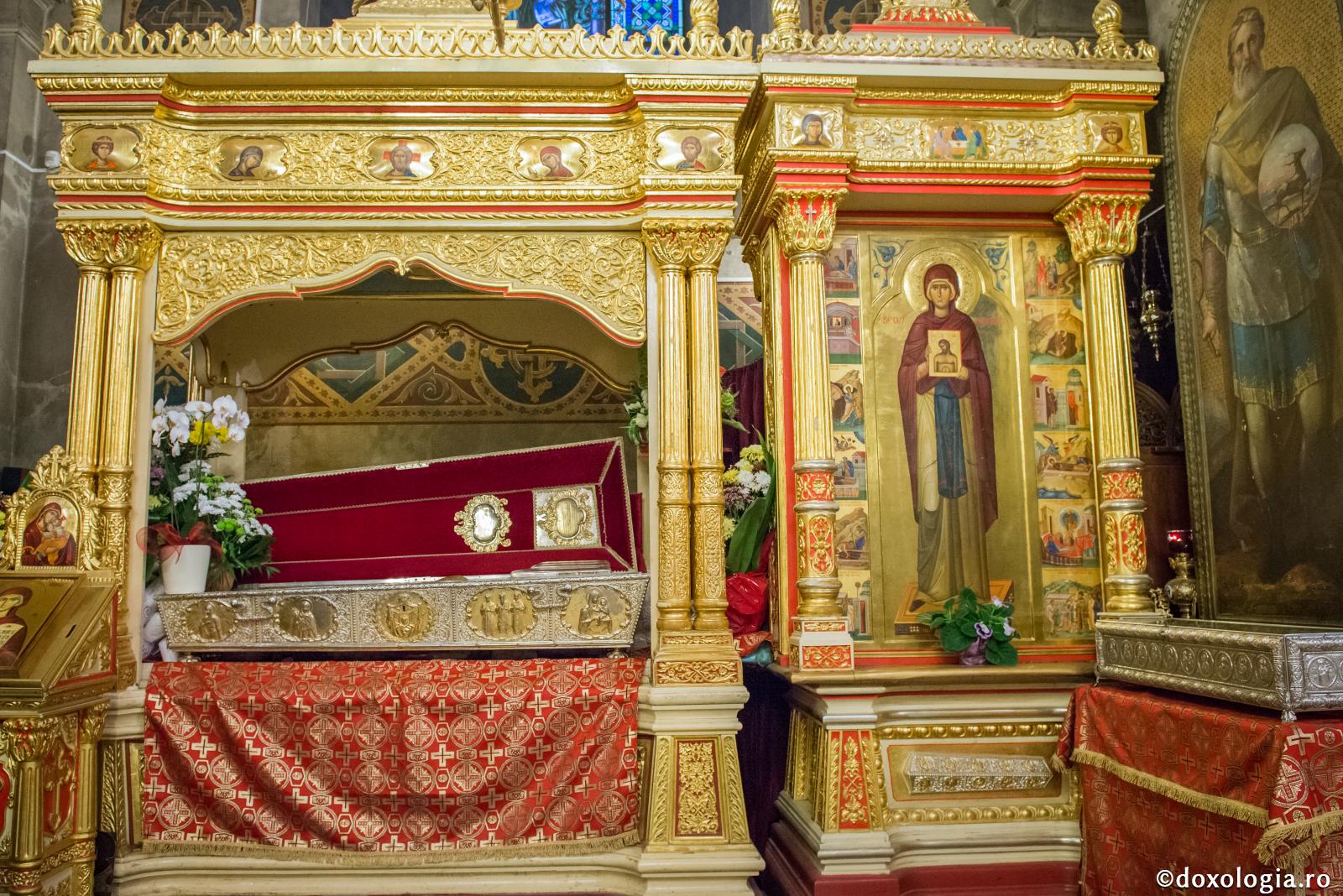 Baldachinul Sfintei Cuvioase Parascheva