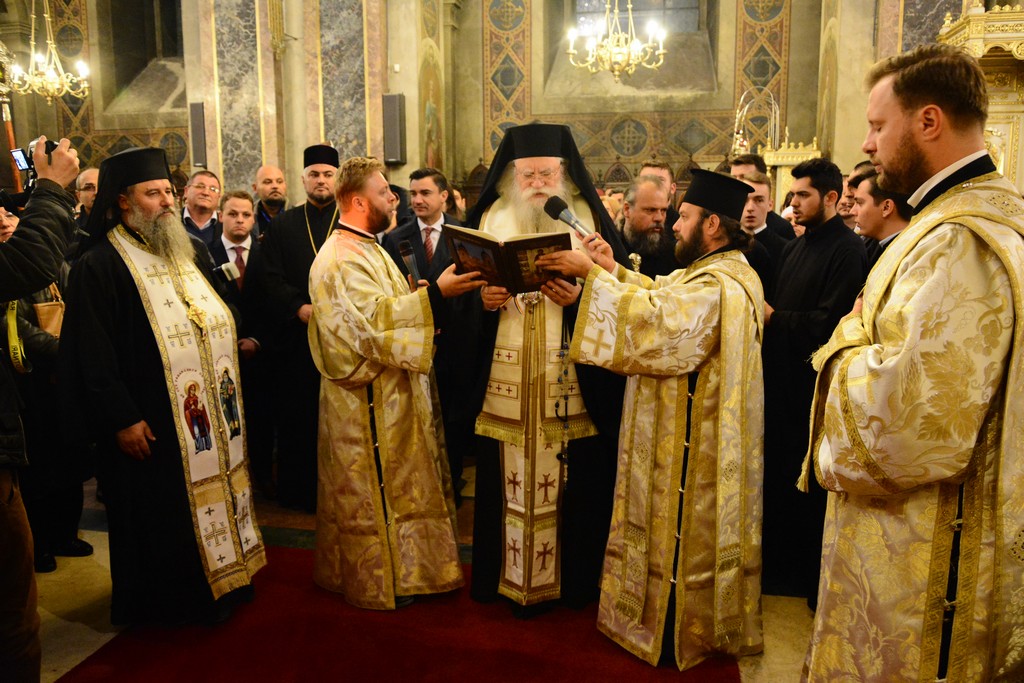 Procesiune cu moaştele Sfintei Parascheva Procesiune cu moaştele Sfintei Parascheva