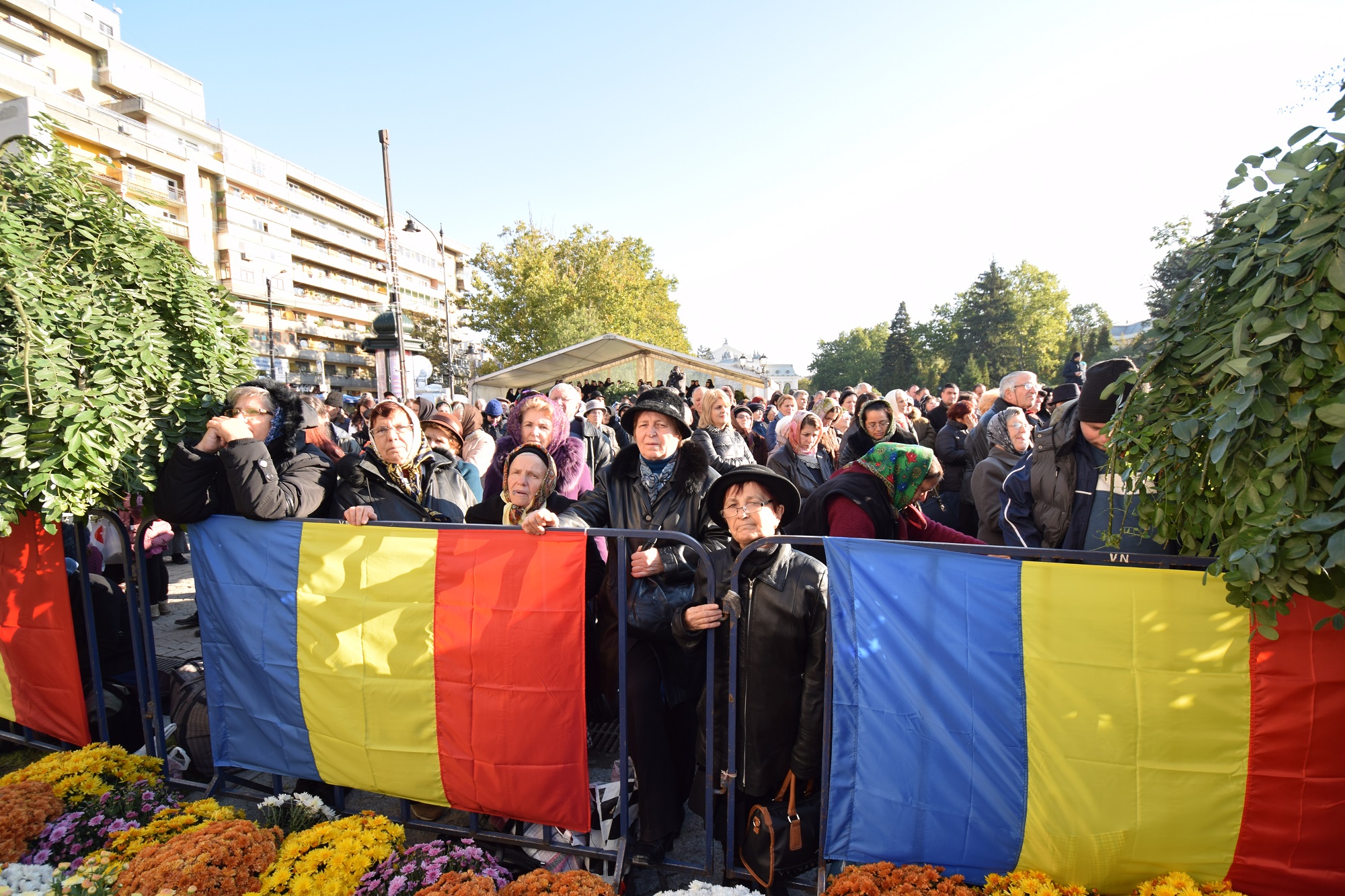 Foto: Tudorel Rusu 22 de ierahi și zeci de mii de credincioși, la hramul „Sfintei Ocrotitoare a Moldovei”