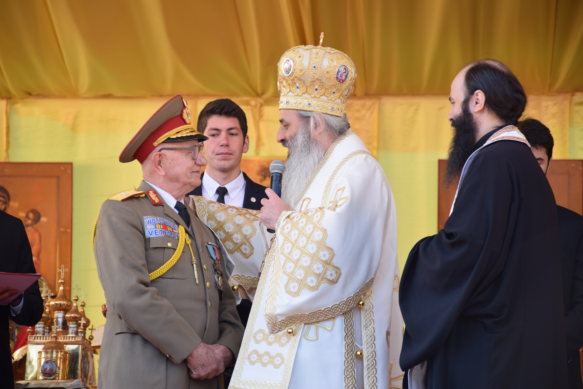 Foto: Tudorel Rusu 22 de ierahi și zeci de mii de credincioși, la hramul „Sfintei Ocrotitoare a Moldovei”