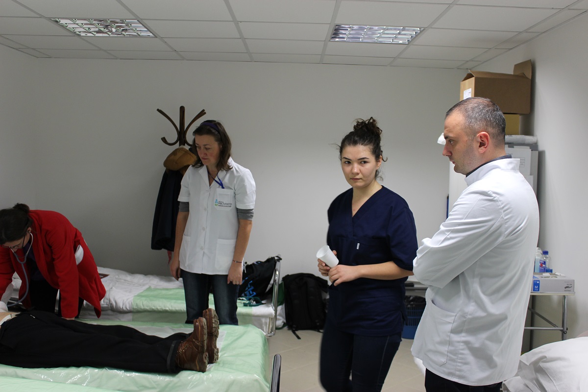 Sprijin și îngrijiri medicale pentru pelerini din partea Spitalului și Policlinicii „Providența”