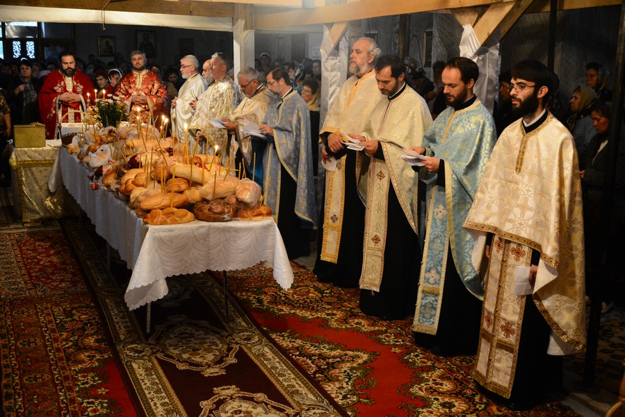Bucurie duhovnicească în două biserici ieşene