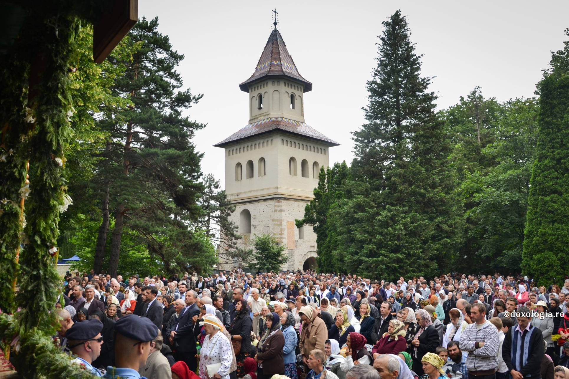 Teologia megafoanelor, noua preocupare a domnului Cristian Bădiliţă