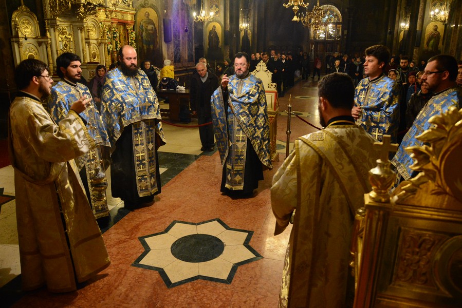 Priveghere la Catedrala Mitropolitană din Iaşi