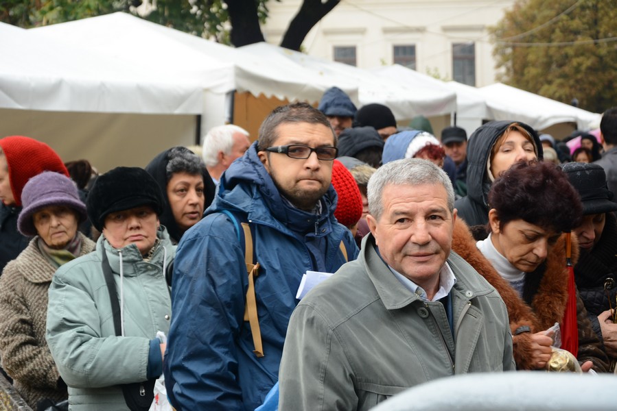 Cu nădejde, spre racla Sfintei Parascheva