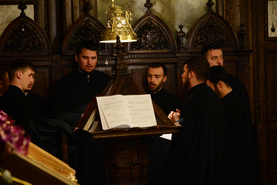 „Sfânta Parascheva şi Sfânta Maria Magdalena ne chemă să ne întâlnim cu Mântuitorul Hristos”