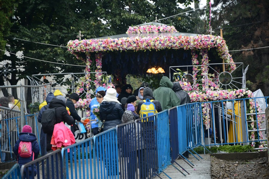 „Nădăjduiesc că Sfânta Parascheva ne va ocroti”