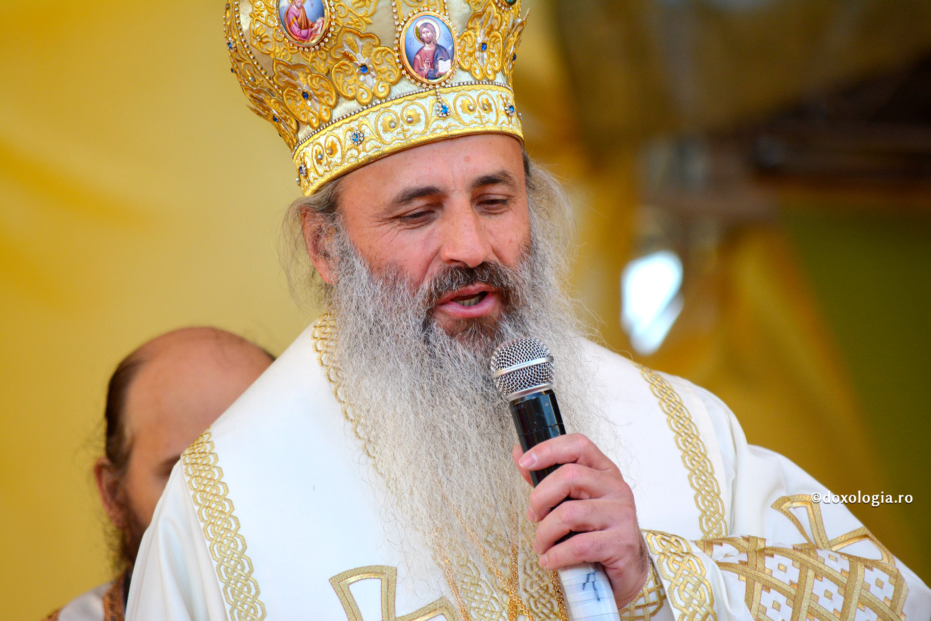 Îndemn la recunoștință pentru Dumnezeu și dragoste de țară, la sărbătoarea Sfintei Parascheva