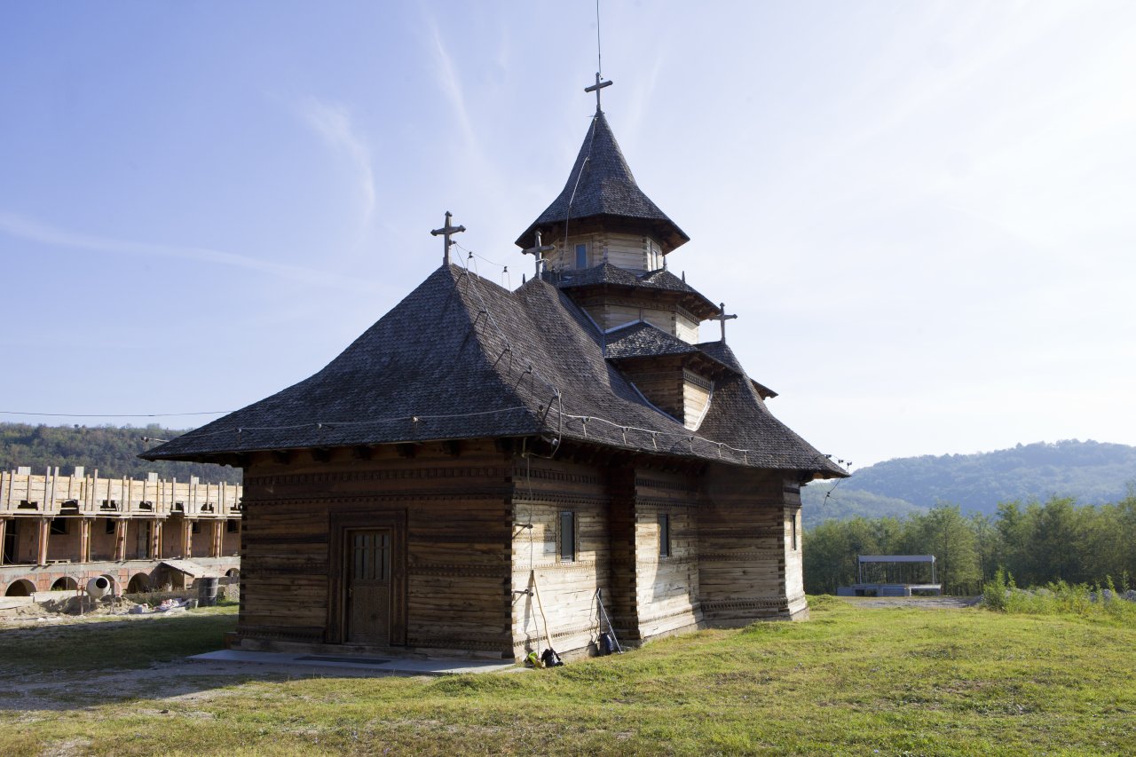 Mănăstirea „Cuvioasa Parascheva” – Nera