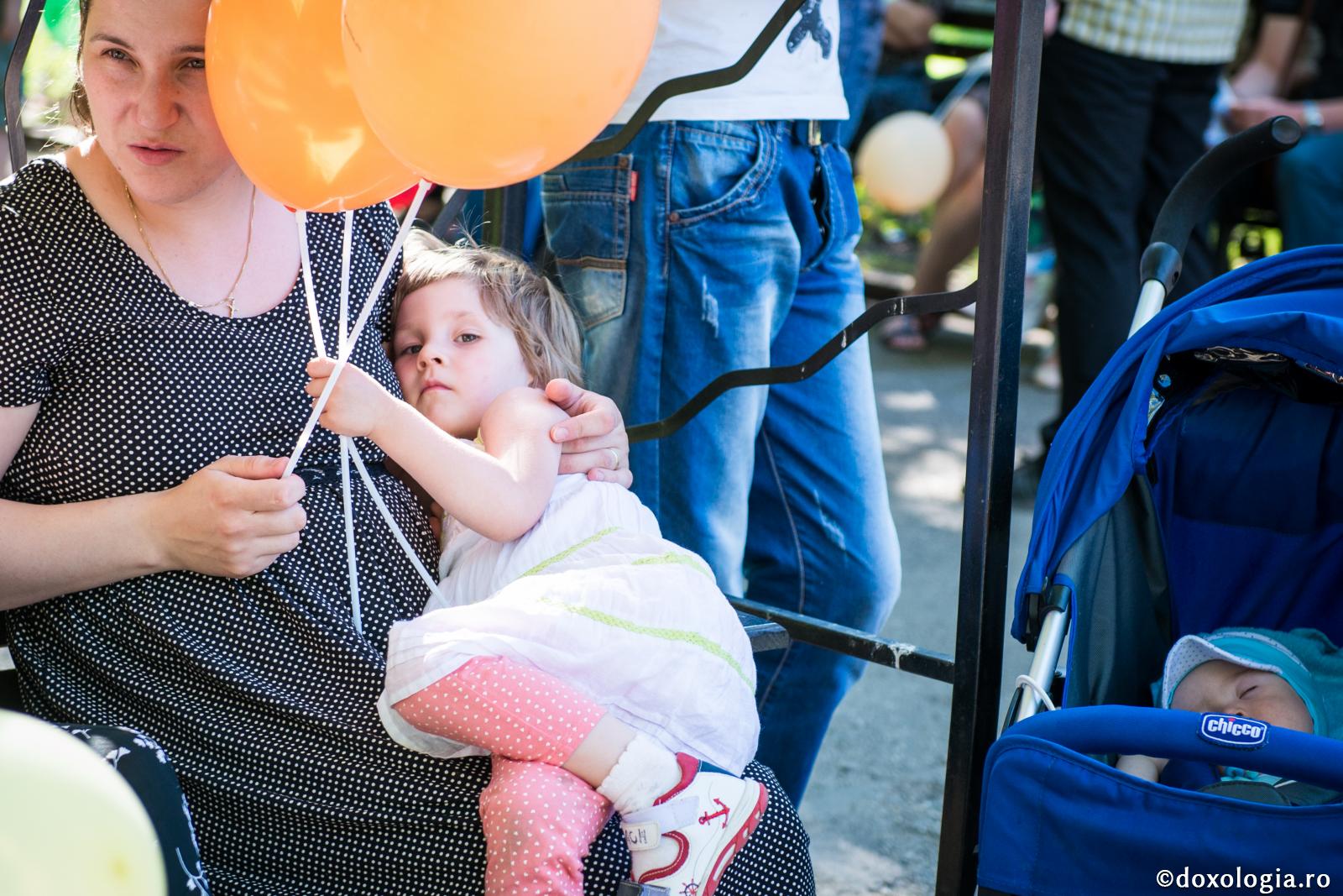 În educația copiilor, cea mai importantă este dragostea