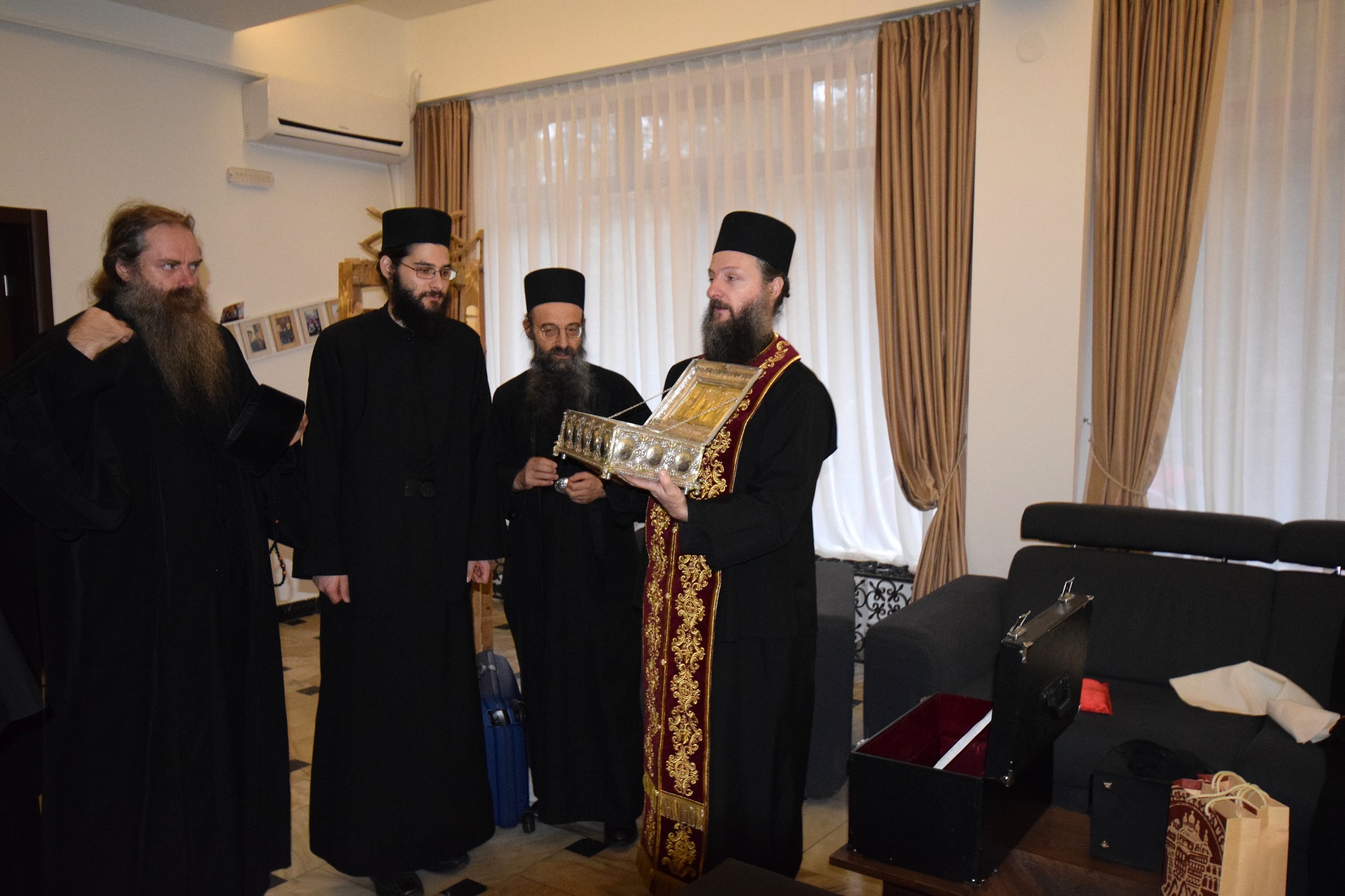 Moaștele Sfintei Maria Magdalena au plecat de la Iași spre București