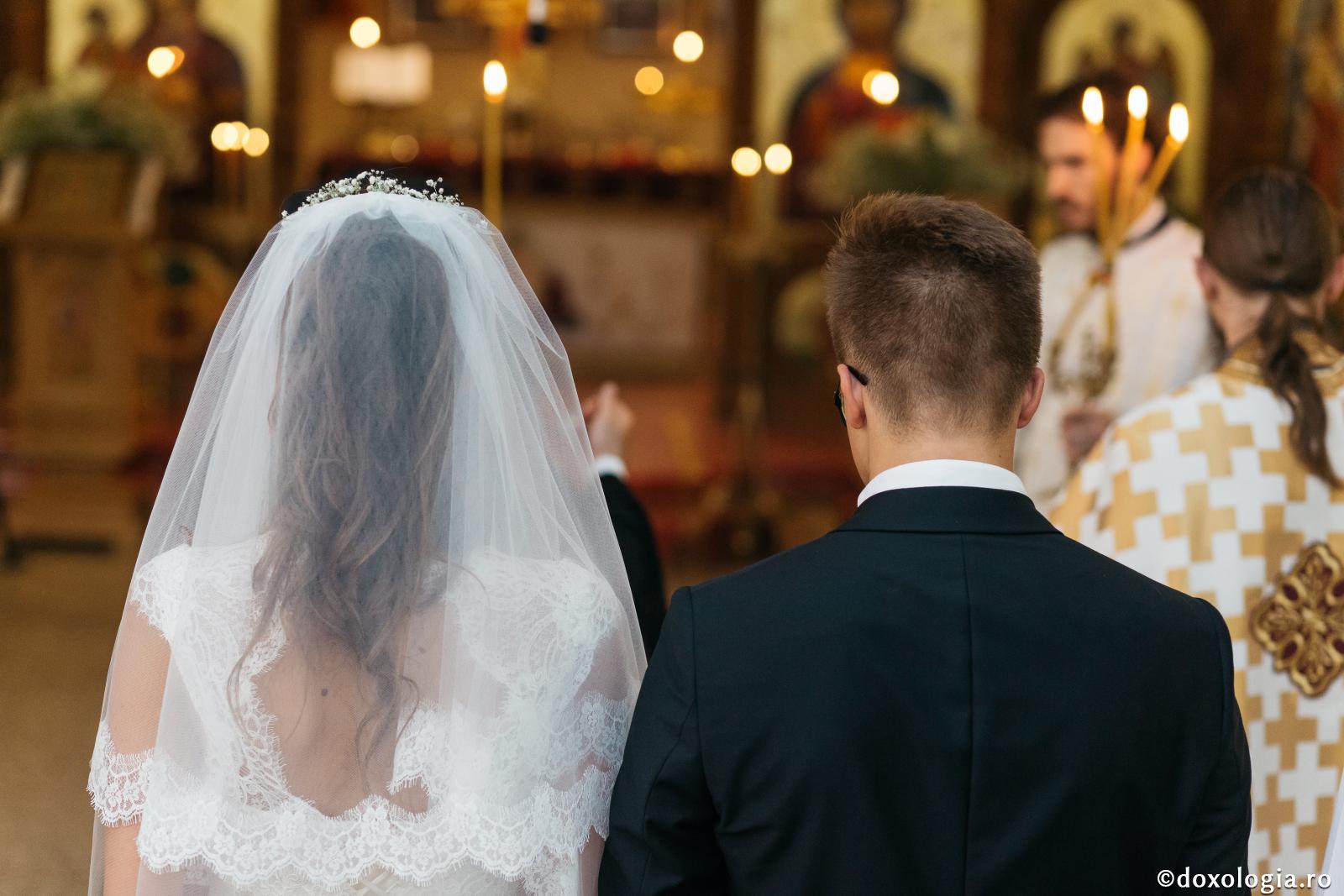Familia – un altar de jertfă / Foto: Pr. Benedict Both miri la cununia religioasă