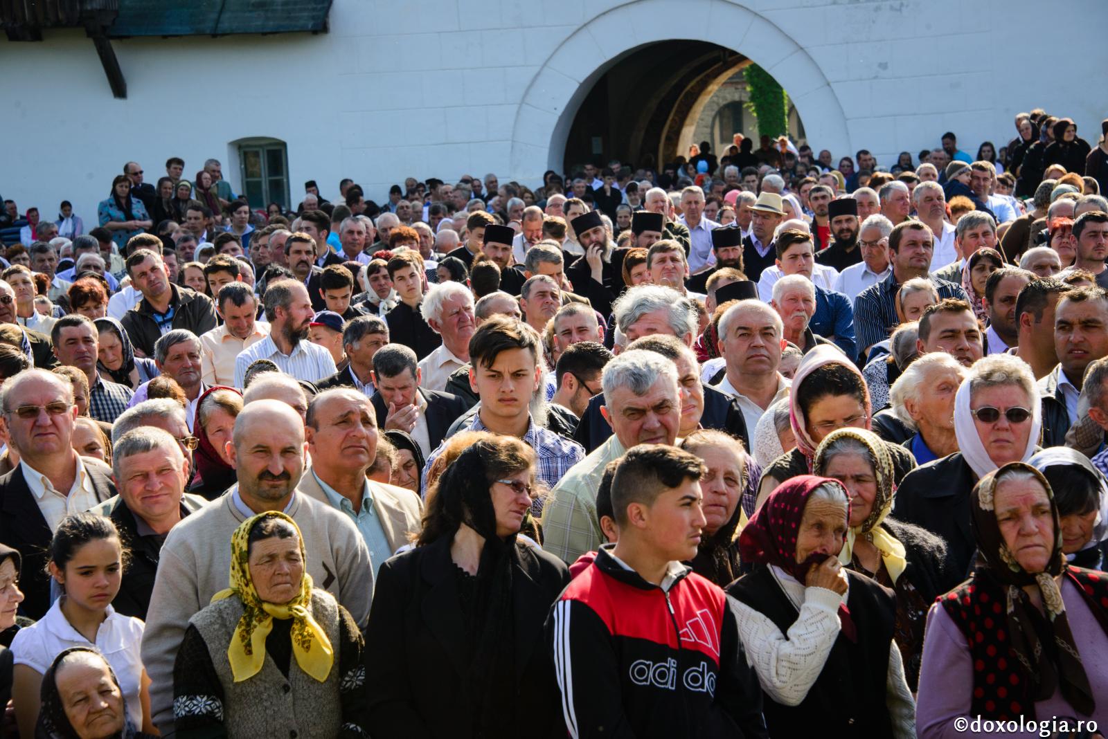 Omenirea petrece în luptă cu vrăjmaşul cel străvechi