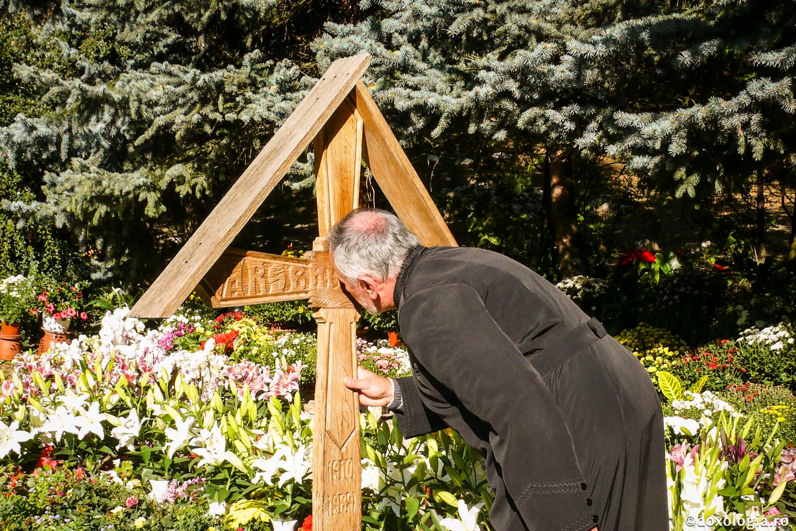 Călătorește întrebând, mântuiește-te ascultând!