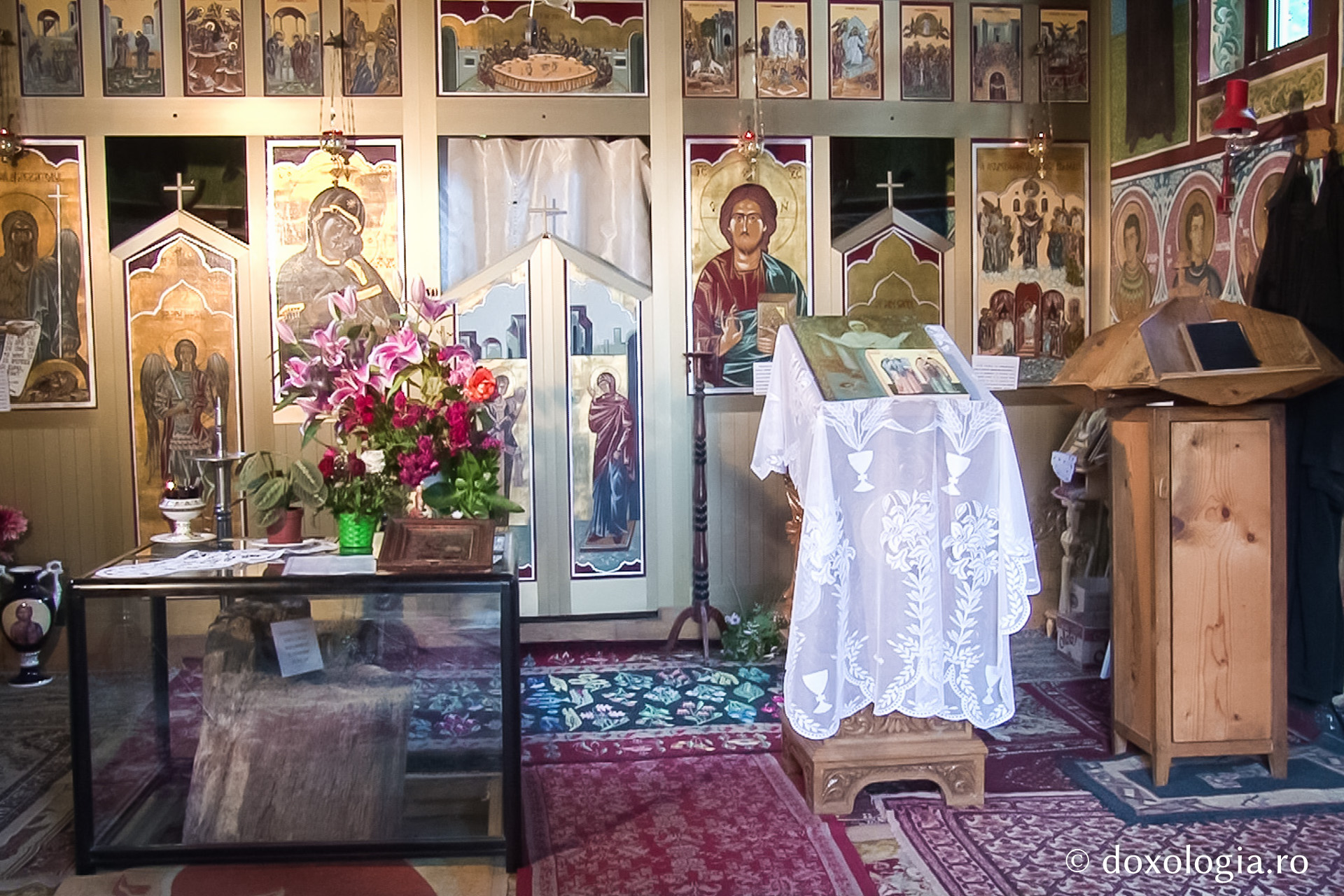 Paraclisul „Acoperământul Maicii Domnului” de la Mănăstirea Bisericani Paraclisul „Acoperământul Maicii Domnului” de la Mănăstirea Bisericani