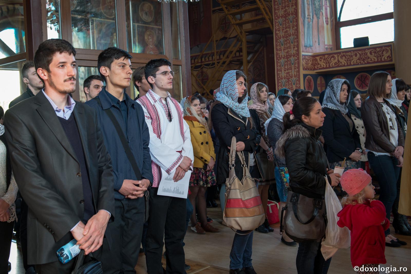 Încercarea oamenilor de a crea un rai pământesc și senzual a dat însă greș