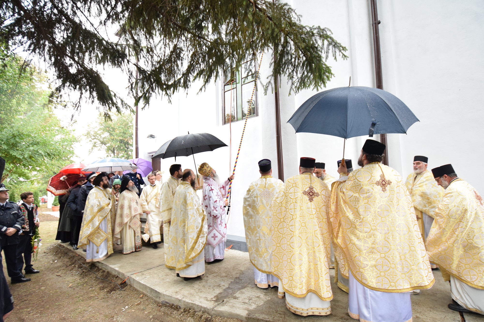 „Cuvântul lui Dumnezeu este sămânță; intră în inima noastră și se înrădăcinează acolo”