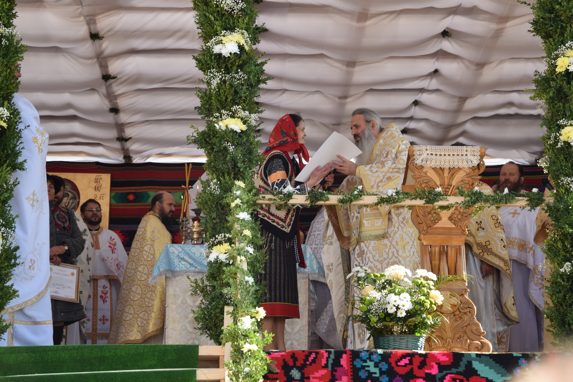 Resfințire la Trestiana: „Destinația omului nu este mormântul” Resfințire la Trestiana: „Destinația omului nu este mormântul”