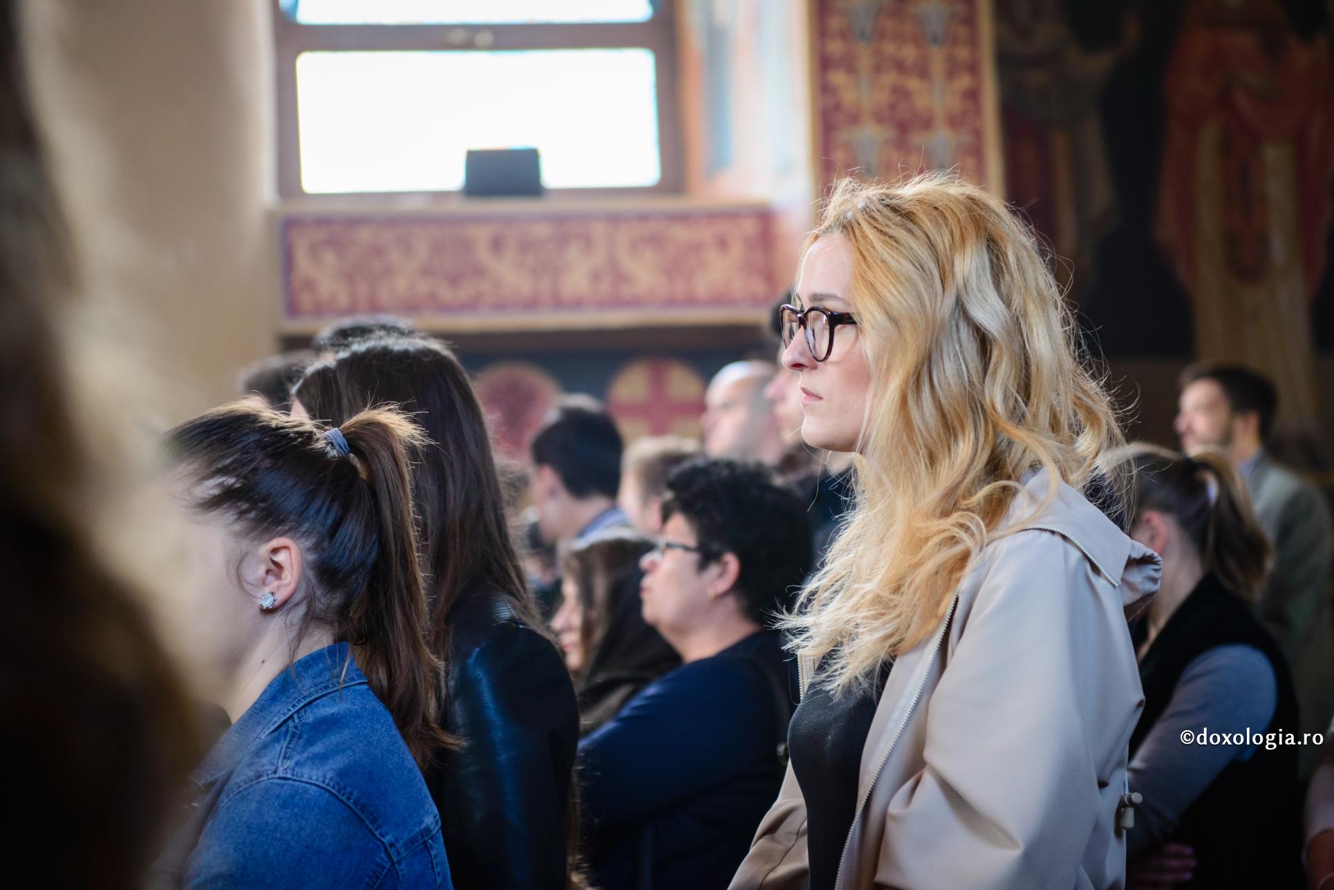 Ce poate găsi un tânăr în Biserică?