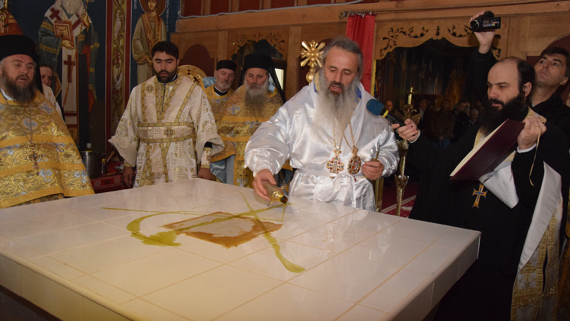 „Dacă omul nu este în legătură cu Biserica, credința sa în Dumnezeu este mincinoasă”