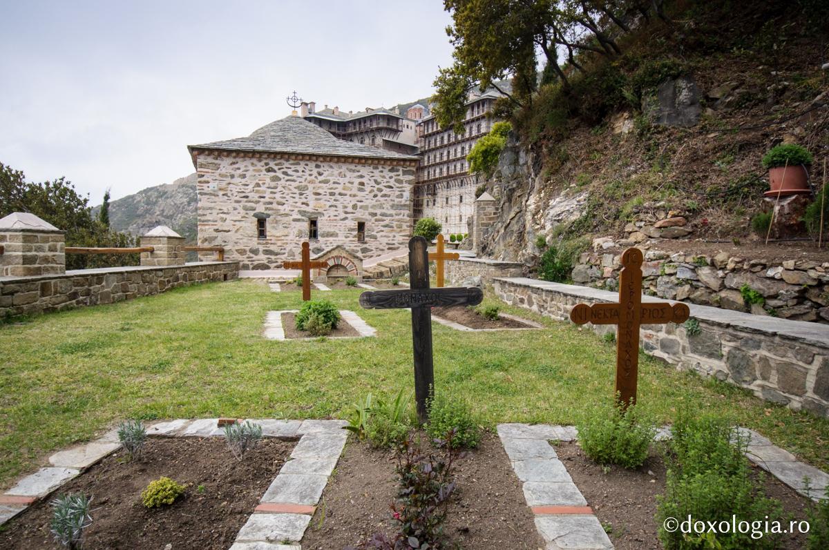 Cântări din slujba Utreniei - Corul Mănăstirii Simonos Petras