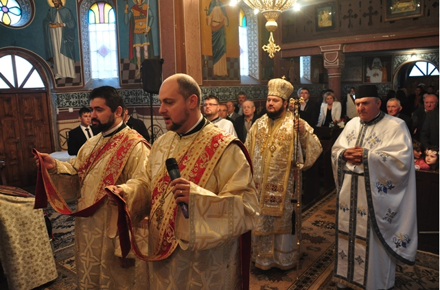 Liturghie arhierească în localitatea Lupoaia
