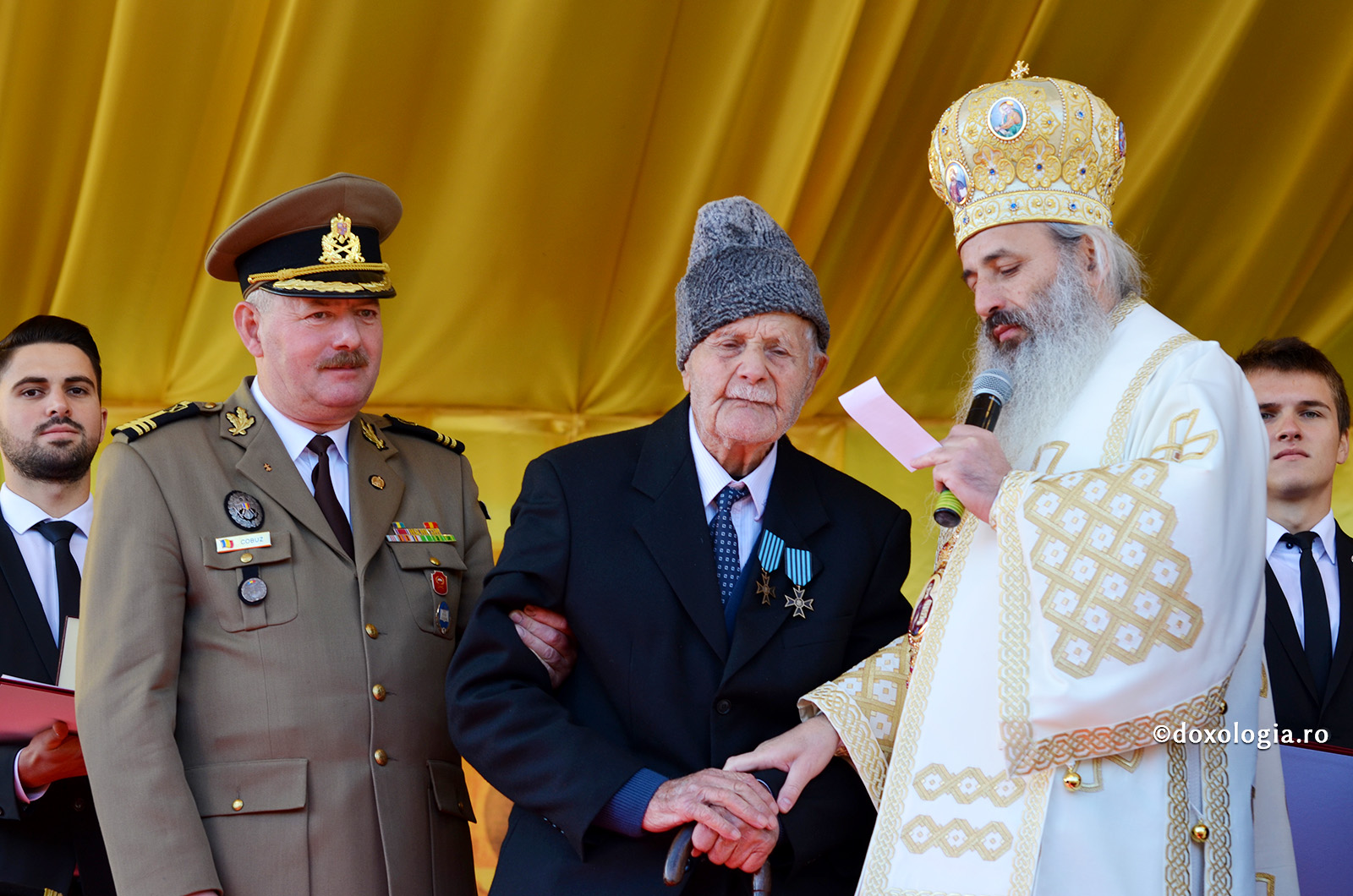 Șase veterani de război au fost decorați cu distincția „Crucea Moldavă”