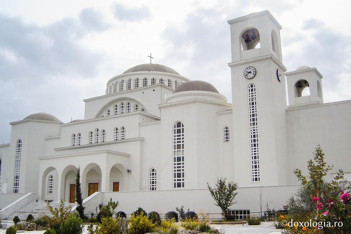 Mănăstirea „Schimbarea la Față” din Milesi / Foto: Magda Buftea Mănăstirea „Schimbarea la Față” din Milesi
